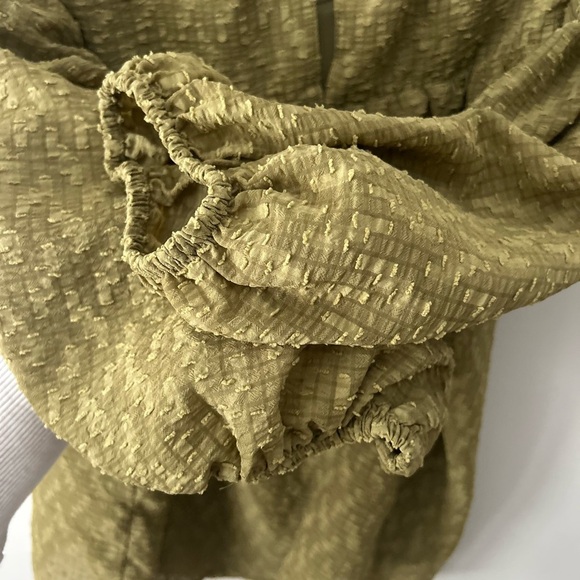 Elegant Textured Women's Blouse in Mustard - Picture 4 of 6